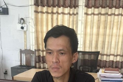 Truy nóng tên cướp ĐTDĐ trên tay trẻ nhỏ