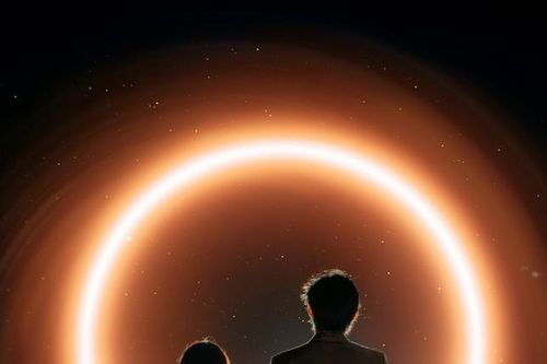 Khám phá góc nhìn mới của sinh viên trường Báo về cuộc sống qua bộ ảnh 'Illumination'