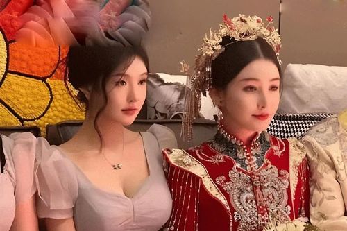 Vì quá xinh đẹp, phù dâu bị cư dân mạng chỉ trích