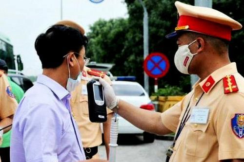 Vi phạm nồng độ cồn, trạm trưởng trạm y tế bị đề nghị xử phạt 35 triệu đồng