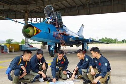 Nhân tố chính trị tinh thần-sức mạnh và niềm tin chiến thắng của Bộ đội Phòng không-Không quân