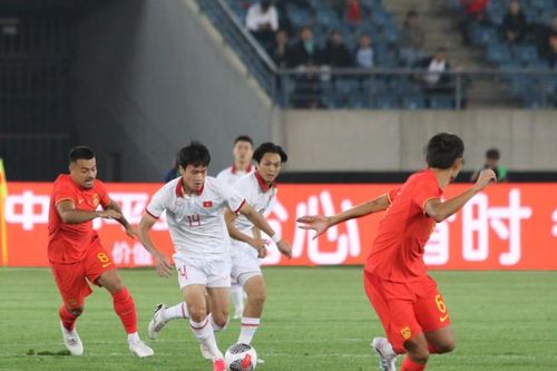 Thua 2-0 trước Trung Quốc, tuyển Việt Nam vẫn có những điểm sáng