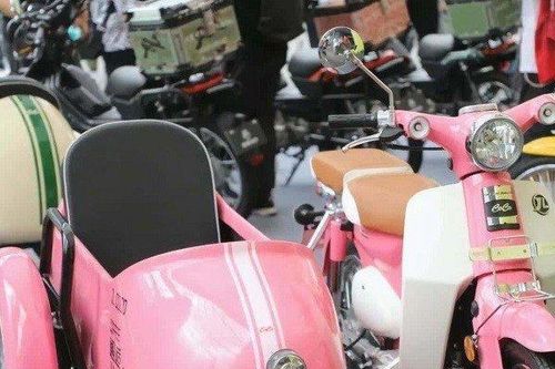 Xuất hiện biến thể sidecar cực 'cute' của Super Cub