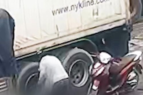 Khởi tố ác nữ và chồng trong vụ giết cô gái ở chợ đầu mối Thủ Đức