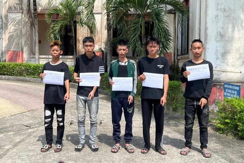 Bắt nhóm người mang dao kiếm từ Hà Nội lên Tuyên Quang để giải quyết mâu thuẫn