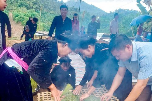 Thượng Giáp tổ chức Ngày hội giã cốm và Hội chợ quê năm 2023
