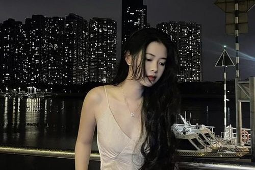 Soi nhan sắc đời thường của cô giáo tiểu học Đắk Lắk gây sốt