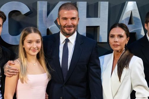 Con gái David Beckham phổng phao, xinh như hotgirl ở tuổi 12