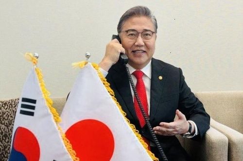 Lần đầu tiên triển khai máy bay quân sự để làm điều này, Hàn Quốc 'ghi điểm' với Nhật Bản