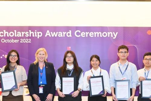 RMIT trao cơ hội học tập với học bổng 'Chắp cánh ước mơ'