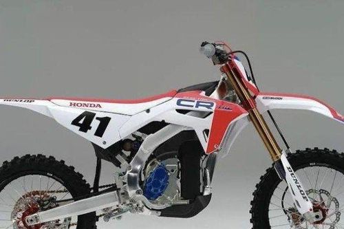 Cào cào điện đầu tiên của Honda sắp xuất xưởng