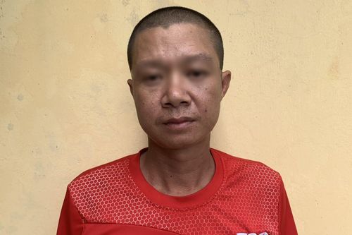 Tạm giữ đối tượng môi giới mại dâm