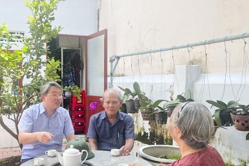 Khi cán bộ gần dân, vì dân, có trách nhiệm với dân
