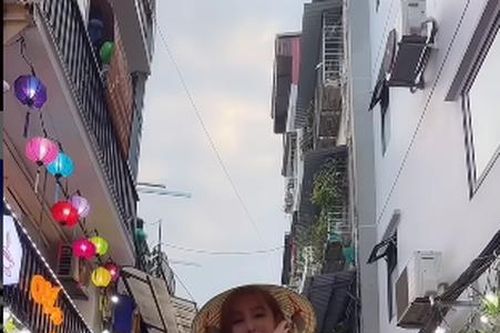 Danh tính nữ DJ Hàn Quốc nhảy nhót khu 'cafe đường tàu' Hà Nội