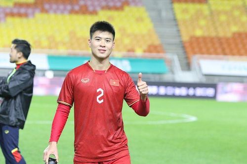 Hậu vệ Duy Mạnh tự tin đối đầu với tuyển Hàn Quốc