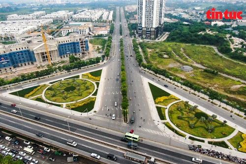 Công an xử lý nghiêm vi phạm trên Đại lộ Chu Văn An sau phản ánh của báo Tin tức