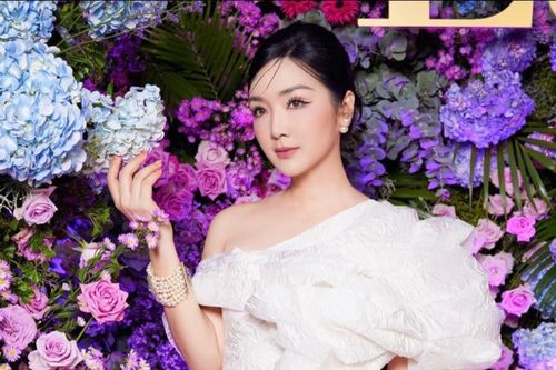 Ngày Phụ nữ Việt Nam 20/10: NSND Thu Hà, Lệ Quyên và nhiều sao Việt đăng ảnh xinh đẹp, lộng lẫy