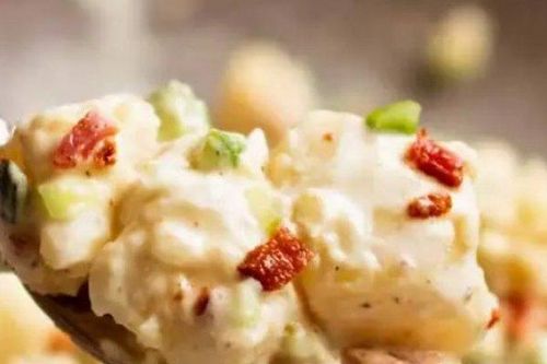 Cách làm salad khoai tây cực ngon cho ngày cuối tuần