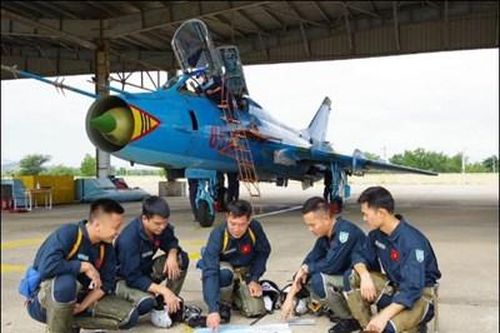 Bảo vệ Tổ quốc từ trên không trong điều kiện mới-Bài 3: Phát triển nghệ thuật tác chiến và tăng cường phối hợp, hiệp đồng (Tiếp theo và hết)