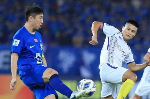 Sớm bị mất người, Hà Nội FC thua sát nút Urawa Reds ở AFC Champions League