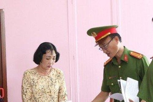 Bình Dương: Vụ công chứng viên chiếm đoạt tài sản, khởi tố Trưởng Văn phòng Công chứng
