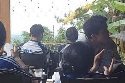 Cảnh báo thuốc lá điện tử len lỏi vào trường học, đầu độc học sinh