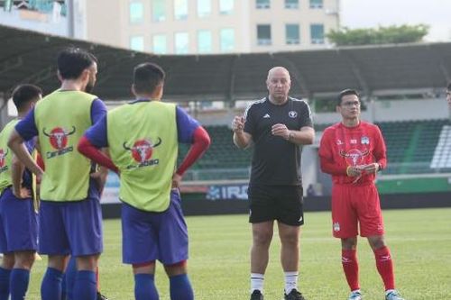 Cựu cầu thủ Leicester bất ngờ cập bến Hoàng Anh Gia Lai