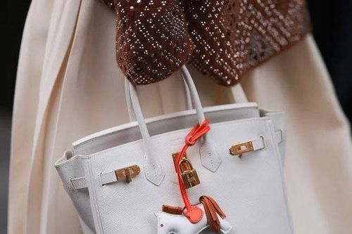 Tăng trưởng quý 3 của Hermès chậm lại mặc dù doanh số tăng 16%
