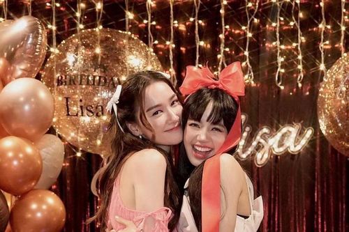 Bạn thân hé lộ tình trạng hợp đồng của Lisa (BLACKPINK)