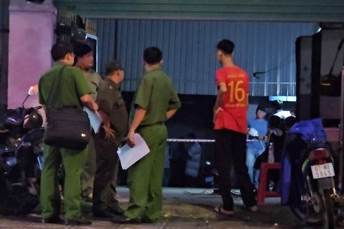 Cửa hàng vật liệu cháy, chủ mất mạng trong nhà kho