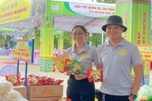 Vợ chồng trẻ khởi nghiệp thành công với mì Quảng ăn liền