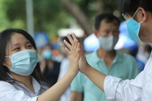 Bản tin 30/10: Năm học 2023-2024, nhiều địa phương miễn 100% học phí