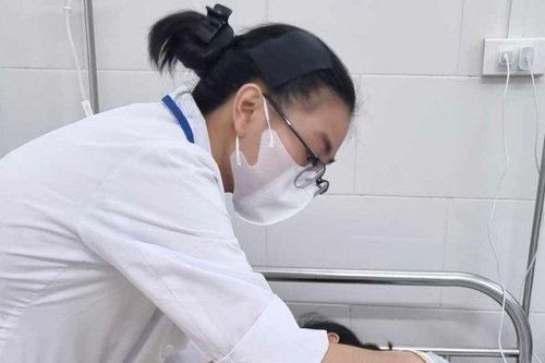 Hà Nội ghi nhận hơn 2.000 ca sốt xuất huyết trong 1 tuần, gió mùa có làm hạ dịch?