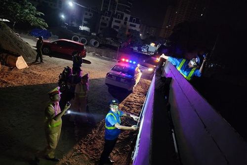 Lật tẩy 'chiêu' hô biến thành thùng xe 'hổ vồ' để qua mặt lực lượng chức năng