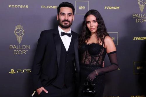 Các nàng WAGs sang chảnh đổ bộ thảm đỏ Gala trao Quả bóng Vàng 2023
