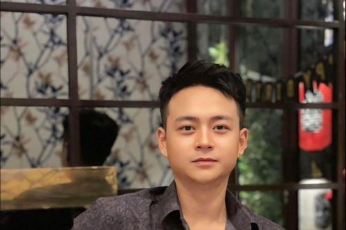Diễn viên Hoàng Dương không áp lực vì là con trai NSND Hoàng Dũng