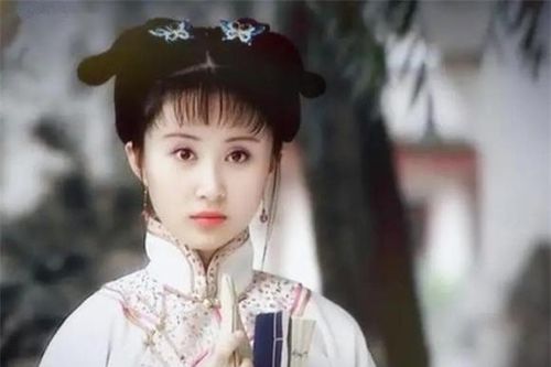 Vị cung nữ không bao giờ tắm nhưng được Hoàng đế Khang Hy cả đời kính nể, coi như mẹ ruột, chết được Hoàng đế để tang