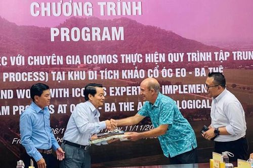 Ban Quản lý di tích văn hóa Óc Eo An Giang tiếp đoàn chuyên gia quốc tế IComos