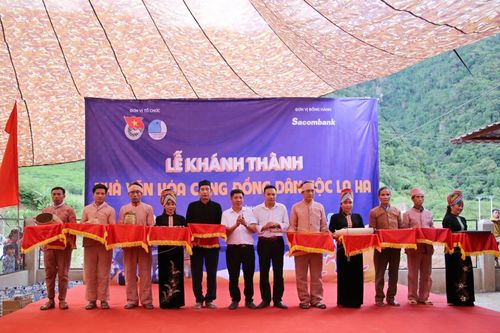 Gây quỹ xây dựng 16 Nhà văn hóa cộng đồng cho đồng bào dân tộc thiểu số rất ít người