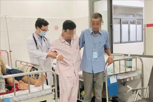 Điều trị thành công trường hợp dị dạng mạch máu tủy hiếm gặp