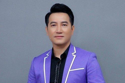 Được khán giả tặng tiền, Phi Hùng phản ứng ra sao?