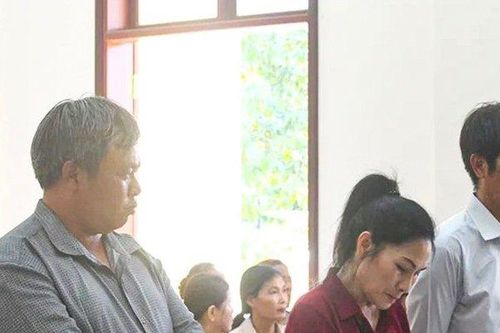 Đồng Nai: Xét xử vợ chồng doanh nhân 'siêu lừa'