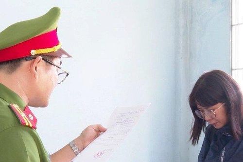 Bắt giam nữ trưởng phòng của một ngân hàng lừa đảo 25 tỷ đồng