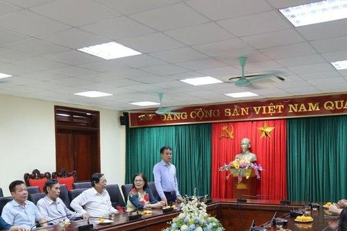 Trung tâm Tư vấn pháp luật cho người chưa thành niên thăm, gặp gỡ lãnh đạo TAND tỉnh Thanh Hóa
