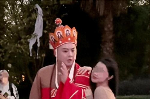 Danh tính bất ngờ của người đàn ông giống hệt Đường Tăng trong Tây Du Ký: Nhìn khó phân biệt, giống thật đến 99%