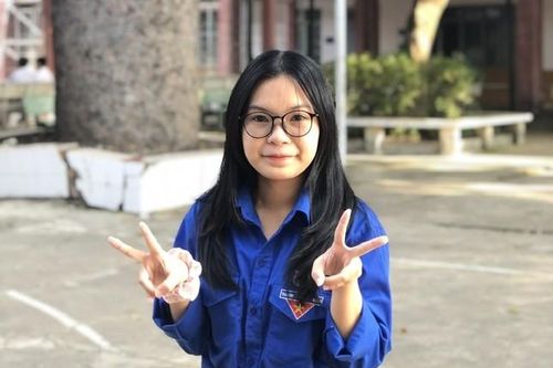Vừa vào năm thứ nhất đã trở thành thủ lĩnh sinh viên
