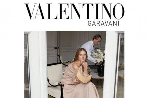 Valentino mang đến sự kỳ ảo với chiến dịch cổ tích ban đêm