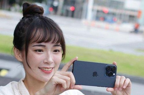 Quảng cáo iPhone 15 Pro khiến iFan 'rụng tim'