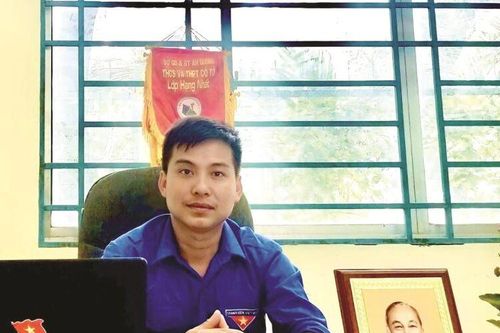 Gương sáng của người thầy miền núi