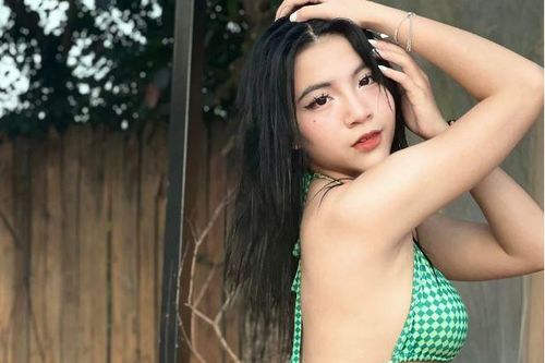 Mê đắm hot girl 'Nóng cùng World Cup' khoe body gợi cảm với bikini